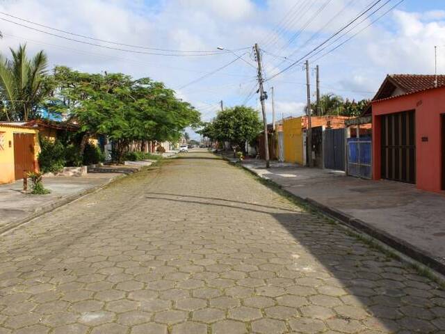 Casa para Venda em Mongaguá - 2