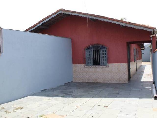 Casa para Venda em Mongaguá - 2